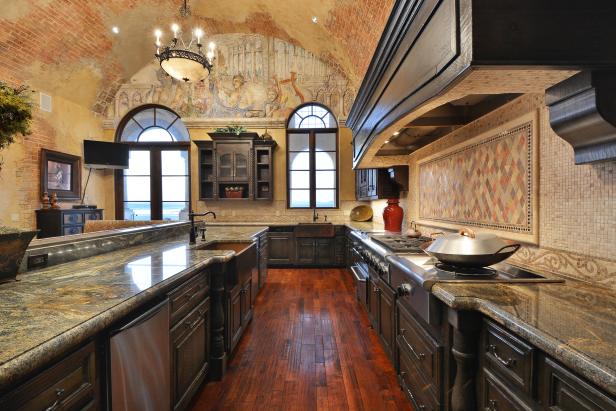 Kitchen: Italian-Inspired Masterpiece in Austin, Texas