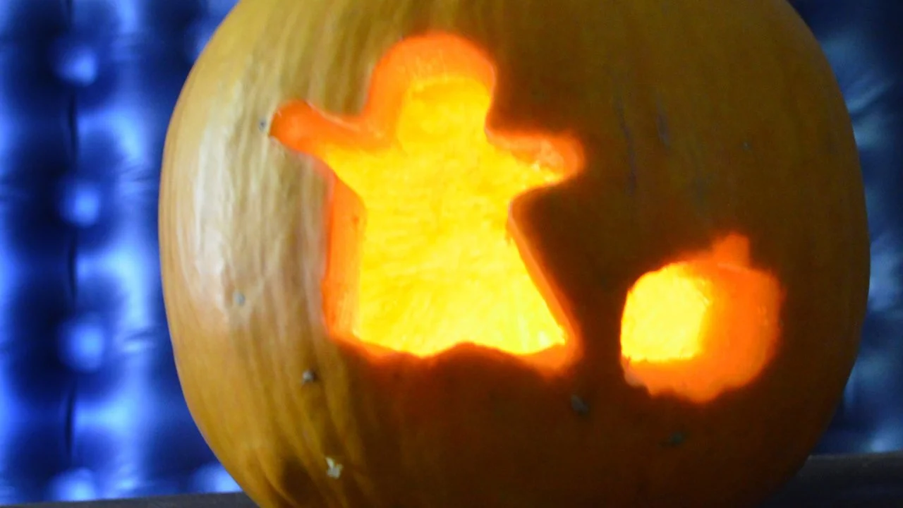 Cookie Cutter Pumpkin Carving | HGTV