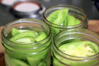 Quick Pickled Green Tomatoes: Without Canning - Farm to Jar