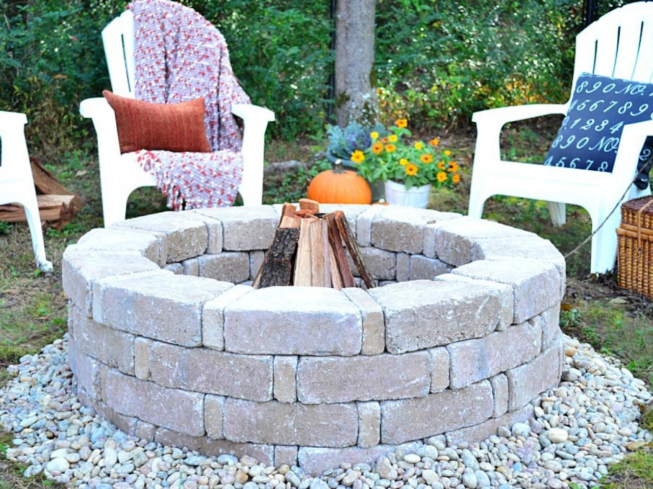 30 Amazing Diy Fire Pit Ideas  Cinder block fire pit, In ground fire pit,  Fire pit