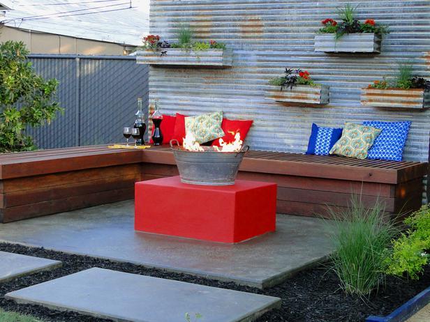 Fire Pit Design with Metal Bucket