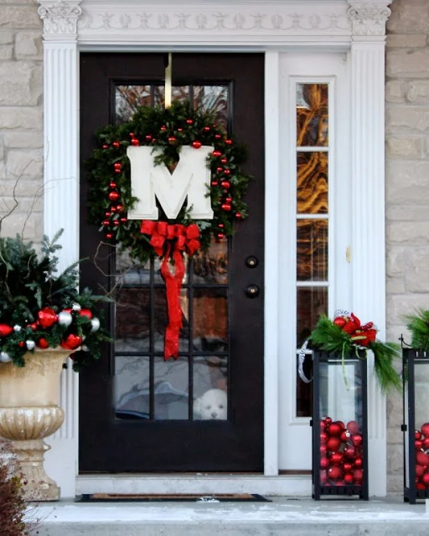 Christmas Front Door Decor Inspiration: Stunning Ideas to Wow Guests