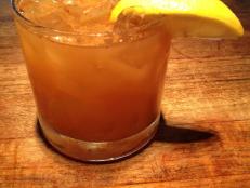 Sprinkle a little cinnamon on—and in!—the <a href="http://www.hgtvgardens.com/recipes/prince-street-cider-recipe" target="_blank">Prince Street Cider</a>, which pairs apple cider with rum over ice.&nbsp;