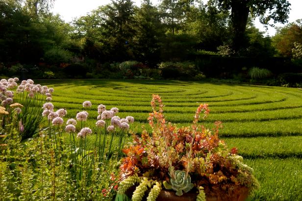 Tour an Eclectic Chicago Garden HGTV