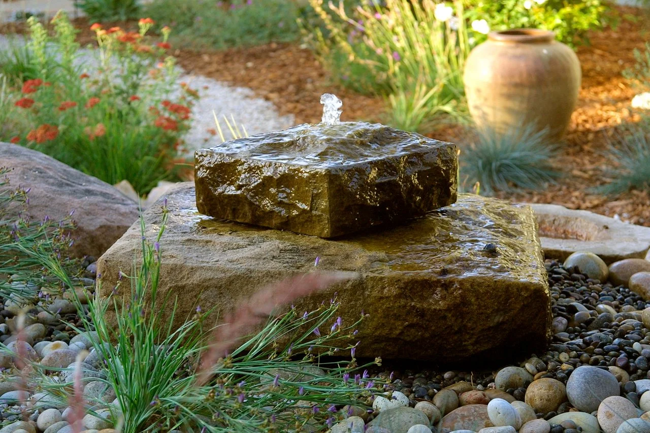 【格安saleスタート】 Water Features for Small Spaces | HGTV 洋書