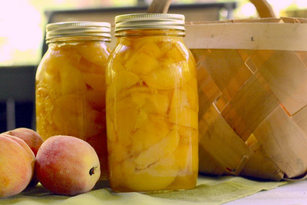 Canning Peaches