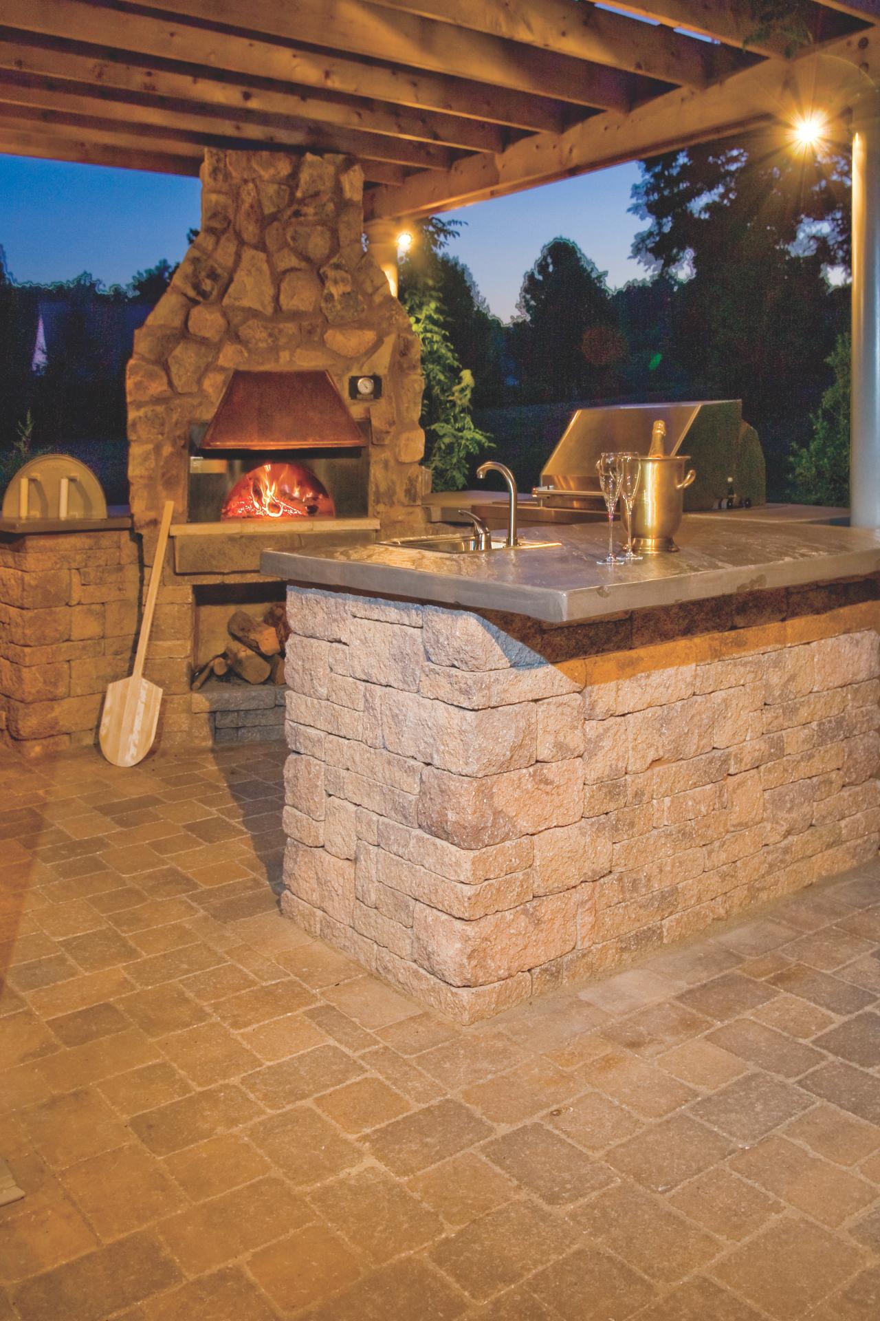 Outdoor Pizza Oven Fireplace Options, Outdoor Fireplace And Pizza Oven Ideas
