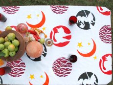 tablecloth garden party 1.jpg