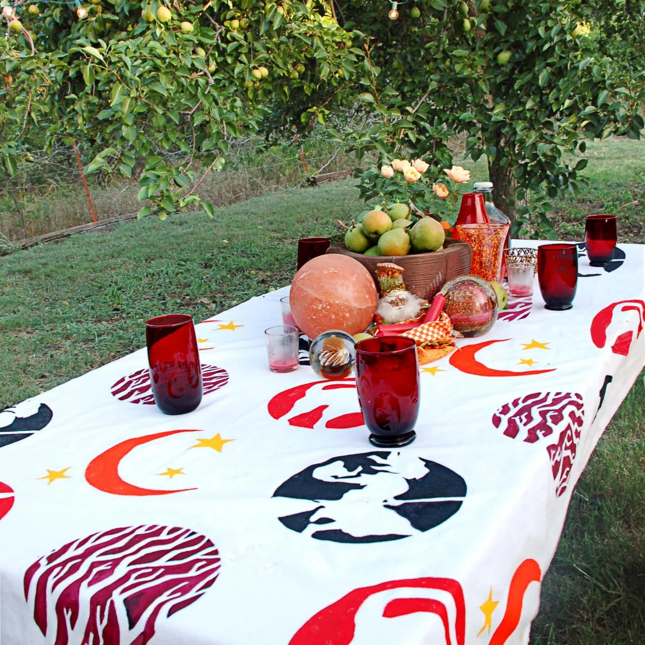Make DIY Halloween Party Decor With Stencils | HGTV