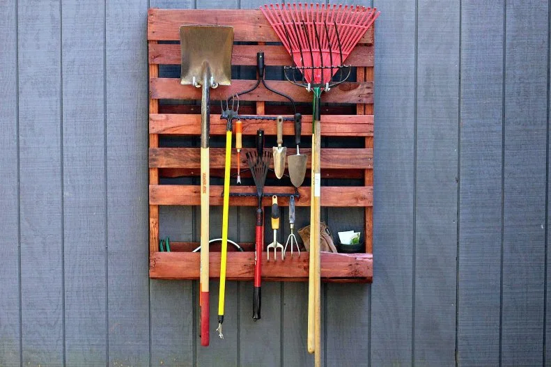 Recycled Pallet Garden Tool Rack Recycled Pallet Garden Tool Rack