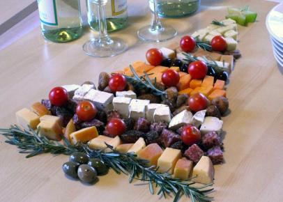 Make A Holiday Cheese Board Hgtv