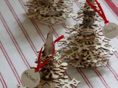 Delight your guests with a personalized holiday wooden &nbsp;tree place setting.