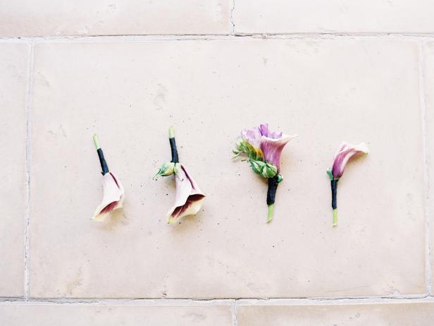 <a href="http://dolcedesignsstudio.com/" target="_blank">Dolce Designs Studio</a> created groomsmen boutonnieres made of calla lilies for this garden reception, held at the <a href="http://www.terranea.com/" target="_blank">Terranea Resort</a> in Rancho Palos Verdes, California.