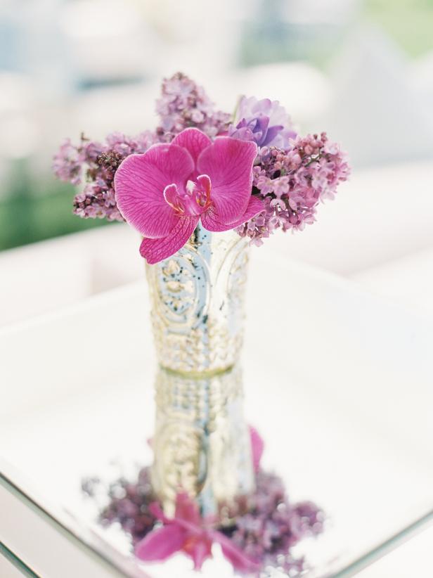 Side tables in the lounge at the <a href="http://www.terranea.com/" target="_blank">Terranea Resort </a>in Rancho Palos Verdes, California, were decorated with purple orchids and hyacinth.