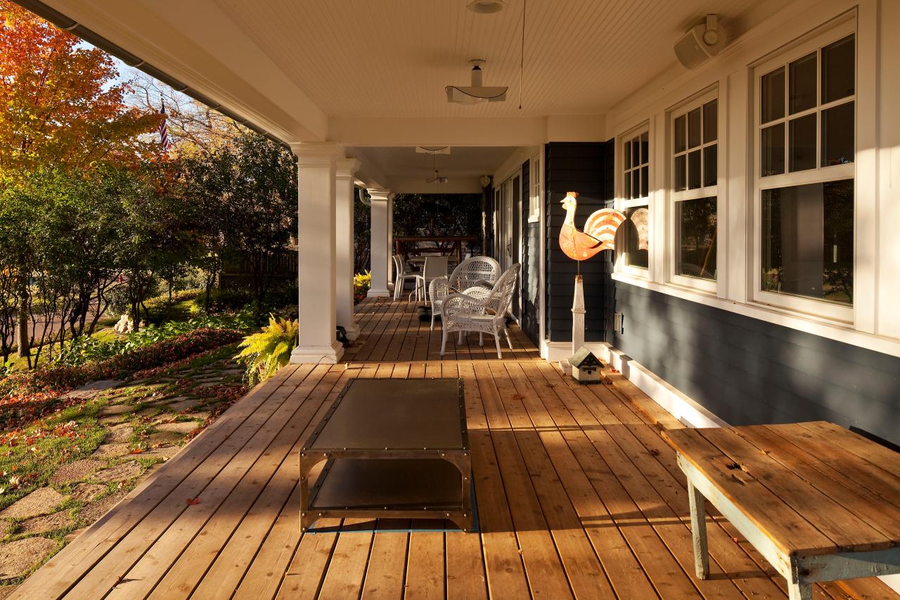 Backyard Deck Ideas | HGTV
