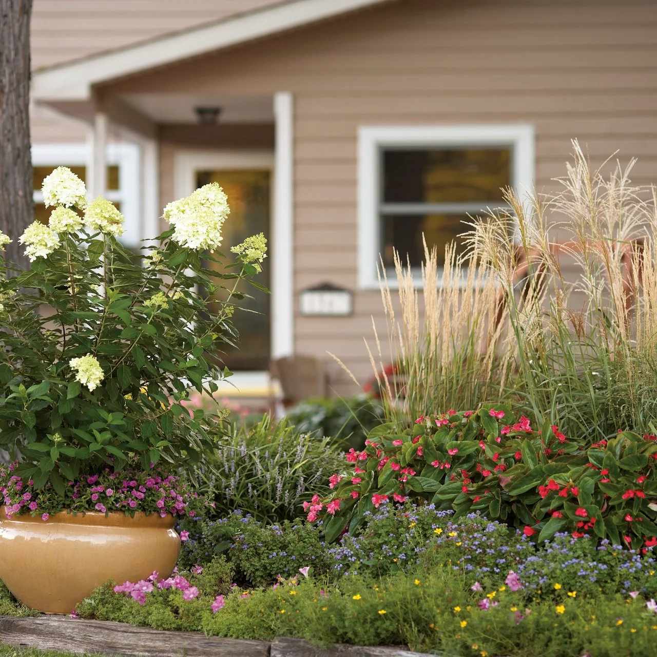 Front Yard Flower Bed Ideas for Beginners | HGTV, image size:1280x1280