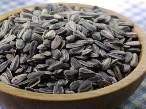 Sunflower Seeds: Nutrition and Health Benefits