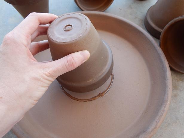 Make a Terra-Cotta Pot School Supplies Organizer