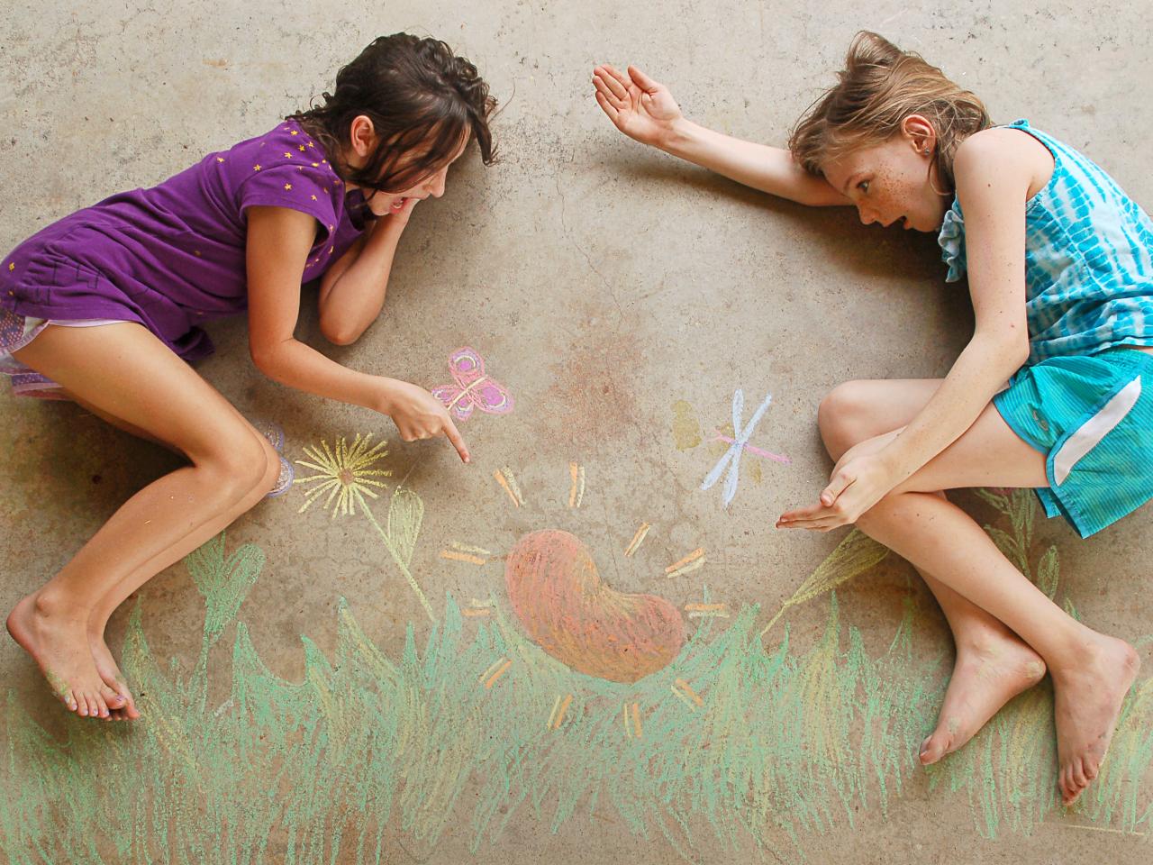 7 Ways to Entertain the Kids with Sidewalk Chalk