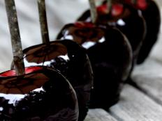 Learn how to make these frightfully delightful candy apples from scratch.