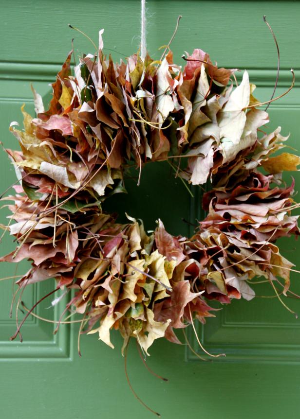 DIY: Colorful Fall Leaf Wreath