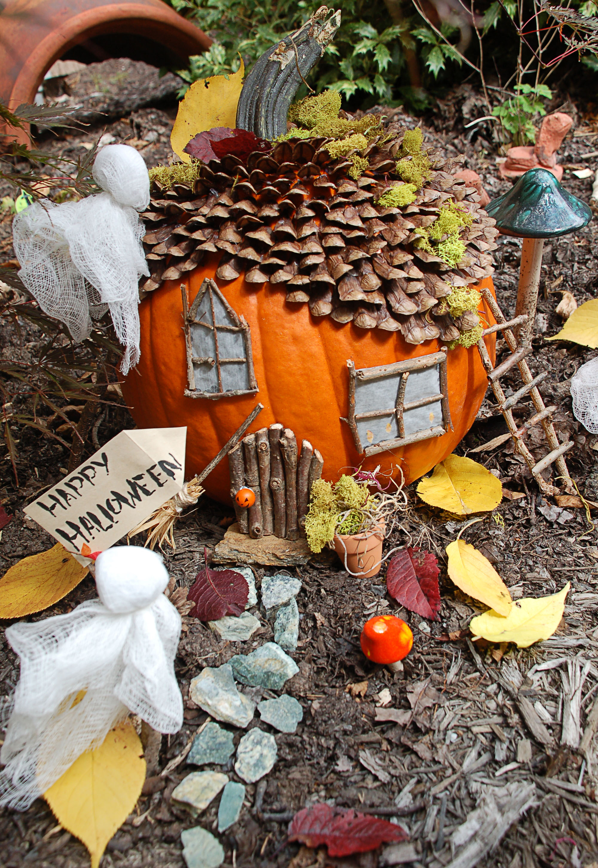 Fairy Garden Fun Halloween 5" Halloween Arch with Hinged Gates Pumpkins Keep Out 