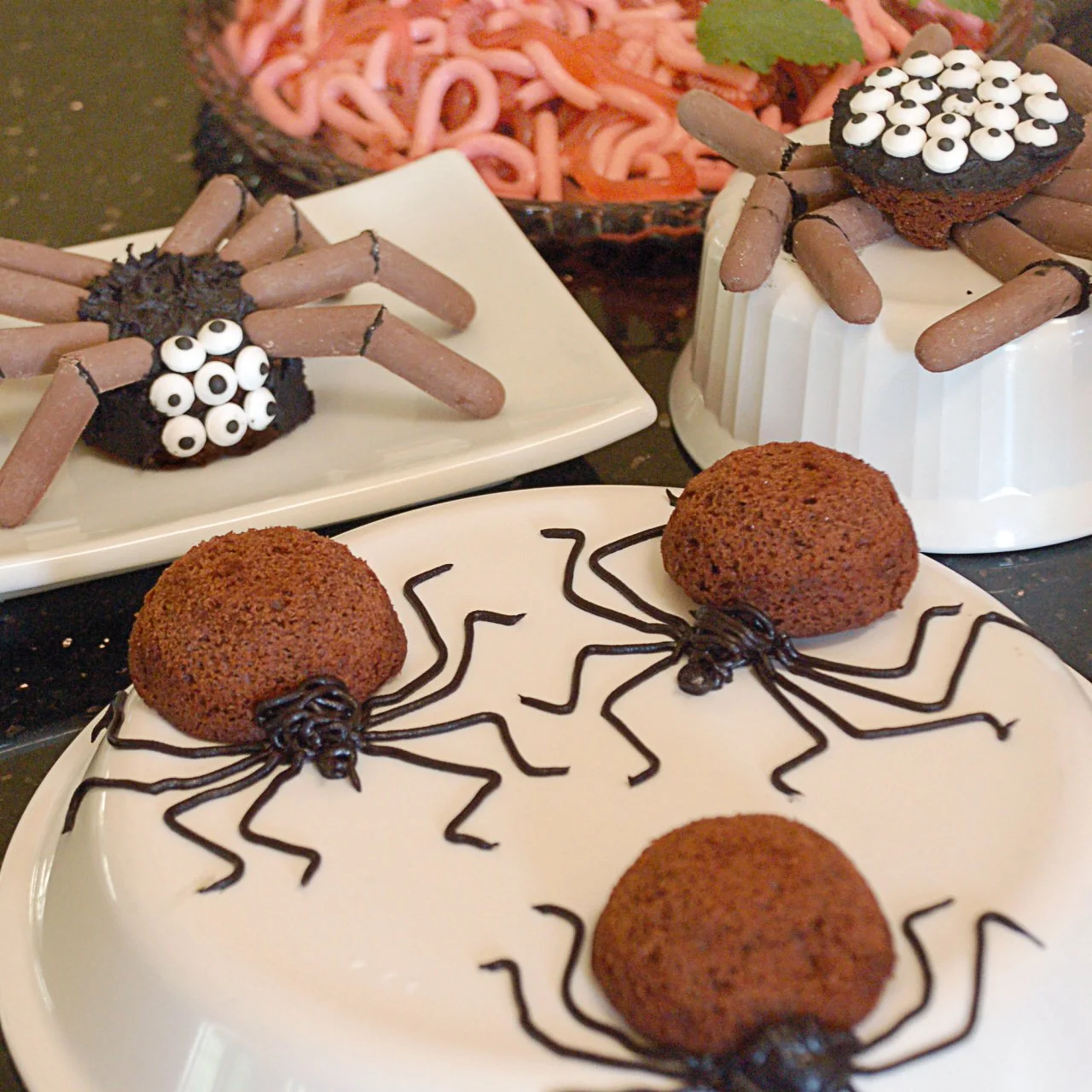 Halloween Recipes: Jell-O Gummy Worms and Cupcake Spiders | HGTV