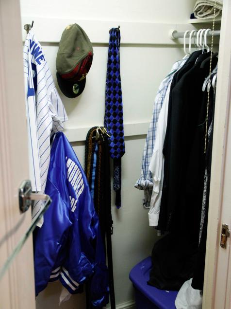 https://hgtvhome.sndimg.com/content/dam/images/hgrm/fullset/2011/12/28/0/Original_Baer-teen-closet-before2_s3x4.jpg.rend.hgtvcom.476.635.suffix/1405382190665.jpeg