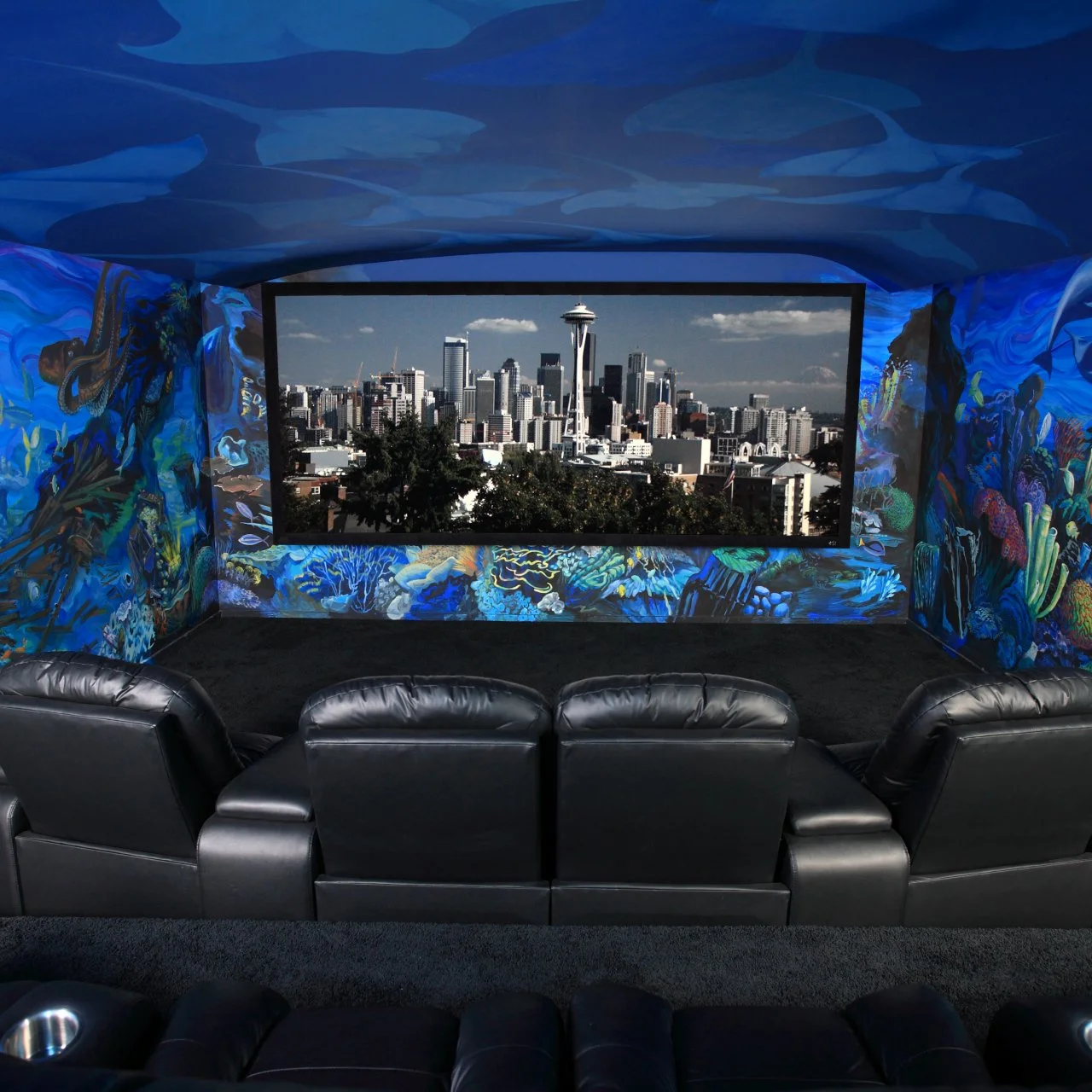 13 High-End Home Theater Designs | HGTV, image size:1280x1280