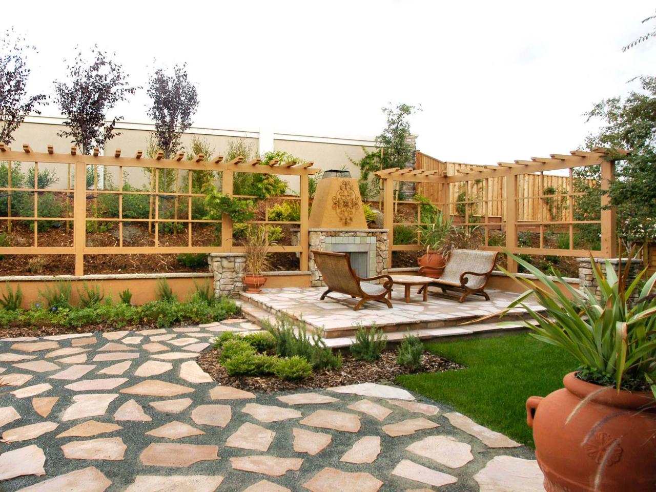 Create Outdoor Rooms in Your Backyard