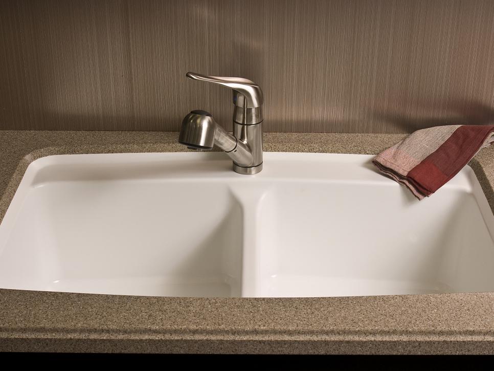 Solid Surface Kitchen Countertop, How Are Solid Surface Countertops Installed