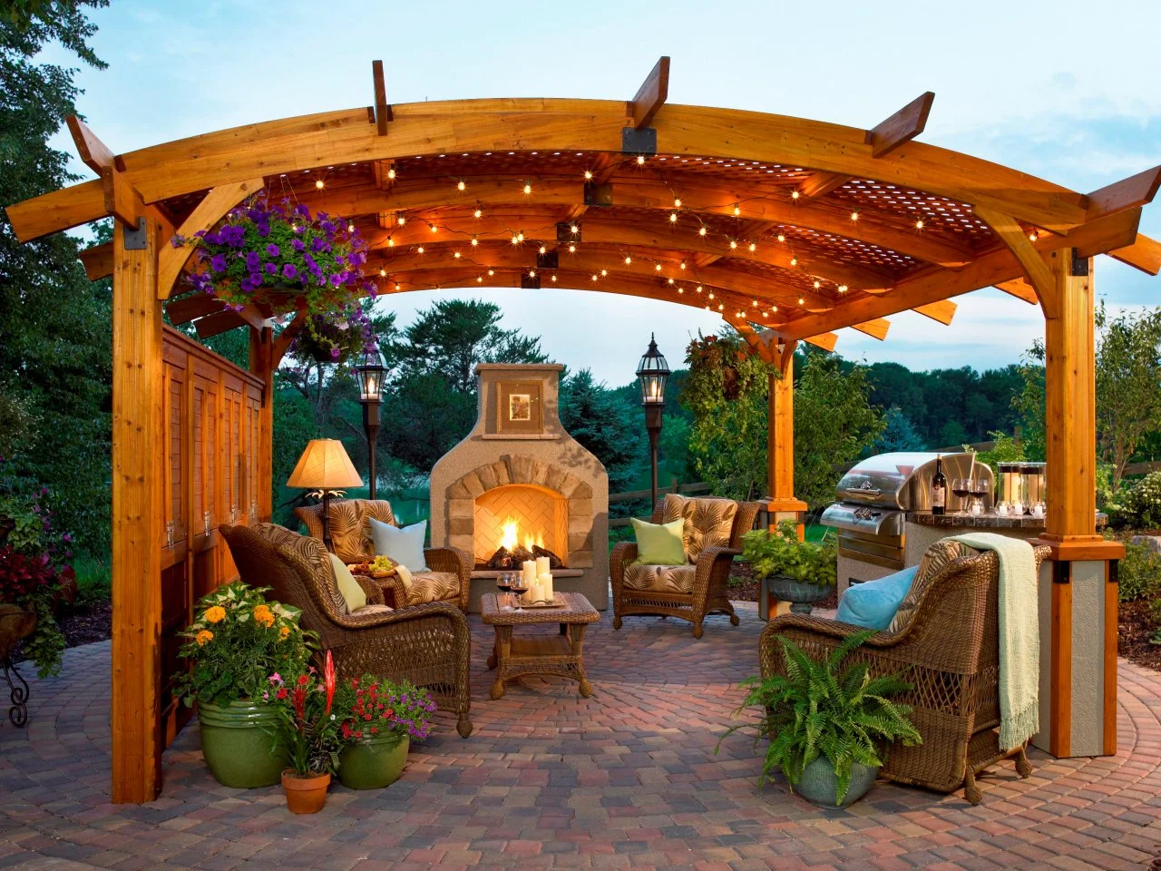 Images of 20 Beautiful Patio Designs | HGTV, image size:1280x960