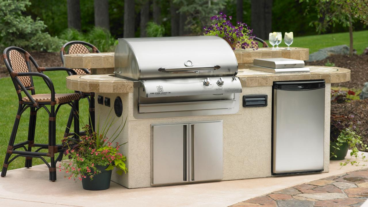 Grills & Outdoor Cooking