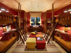 DH2011_ski-dorm-bunk-beds-window_s4x3
