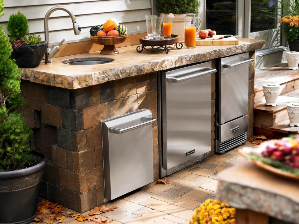 Amazing Outdoor Kitchen Appliances, Outdoor Sink Cabinet Ideas