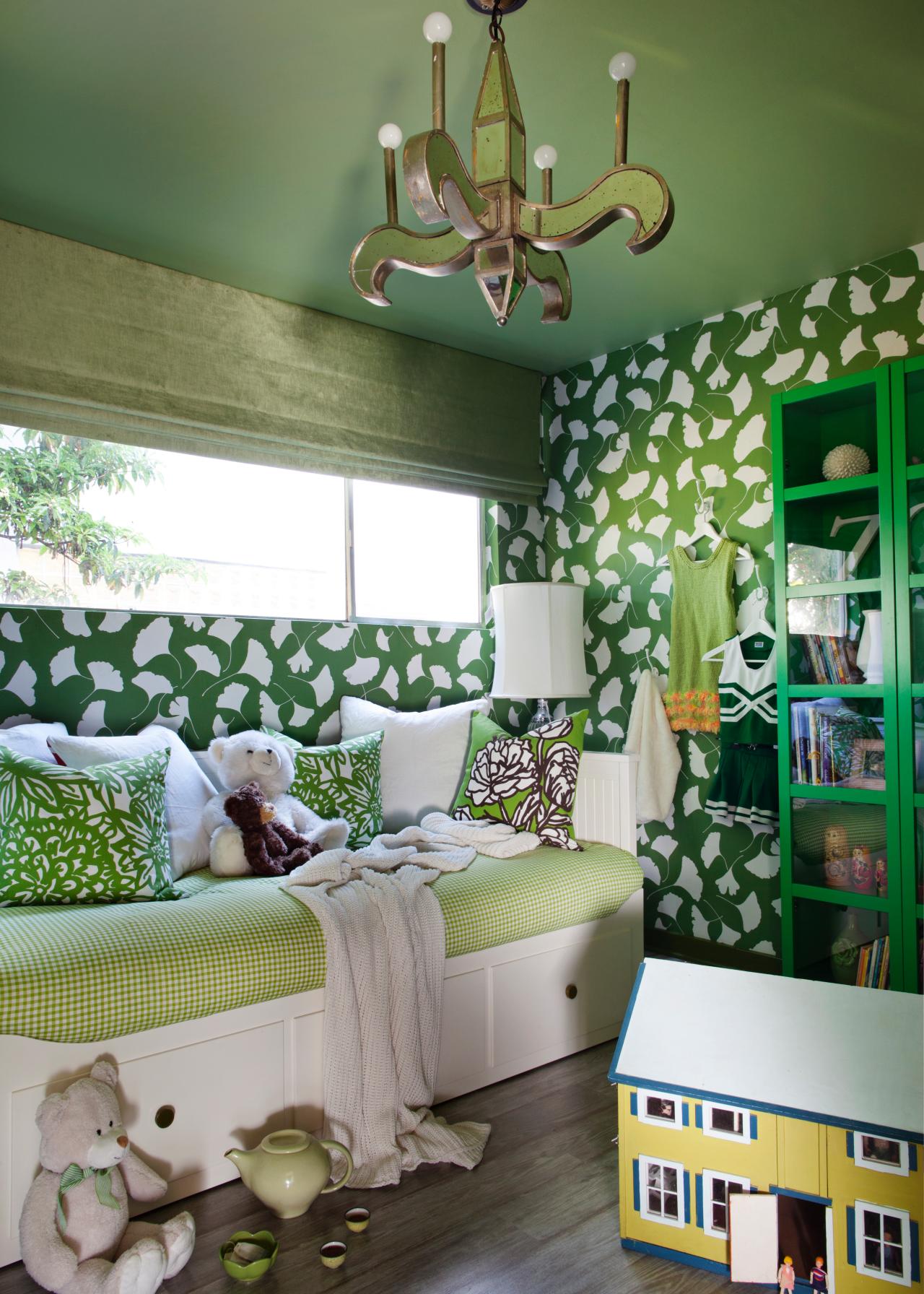 Layering Green in a Girl's Bedroom | HGTV