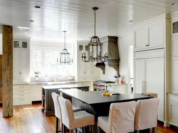洋書 new country KITCHENS 30 Cozy Country Kitchens | HGTV