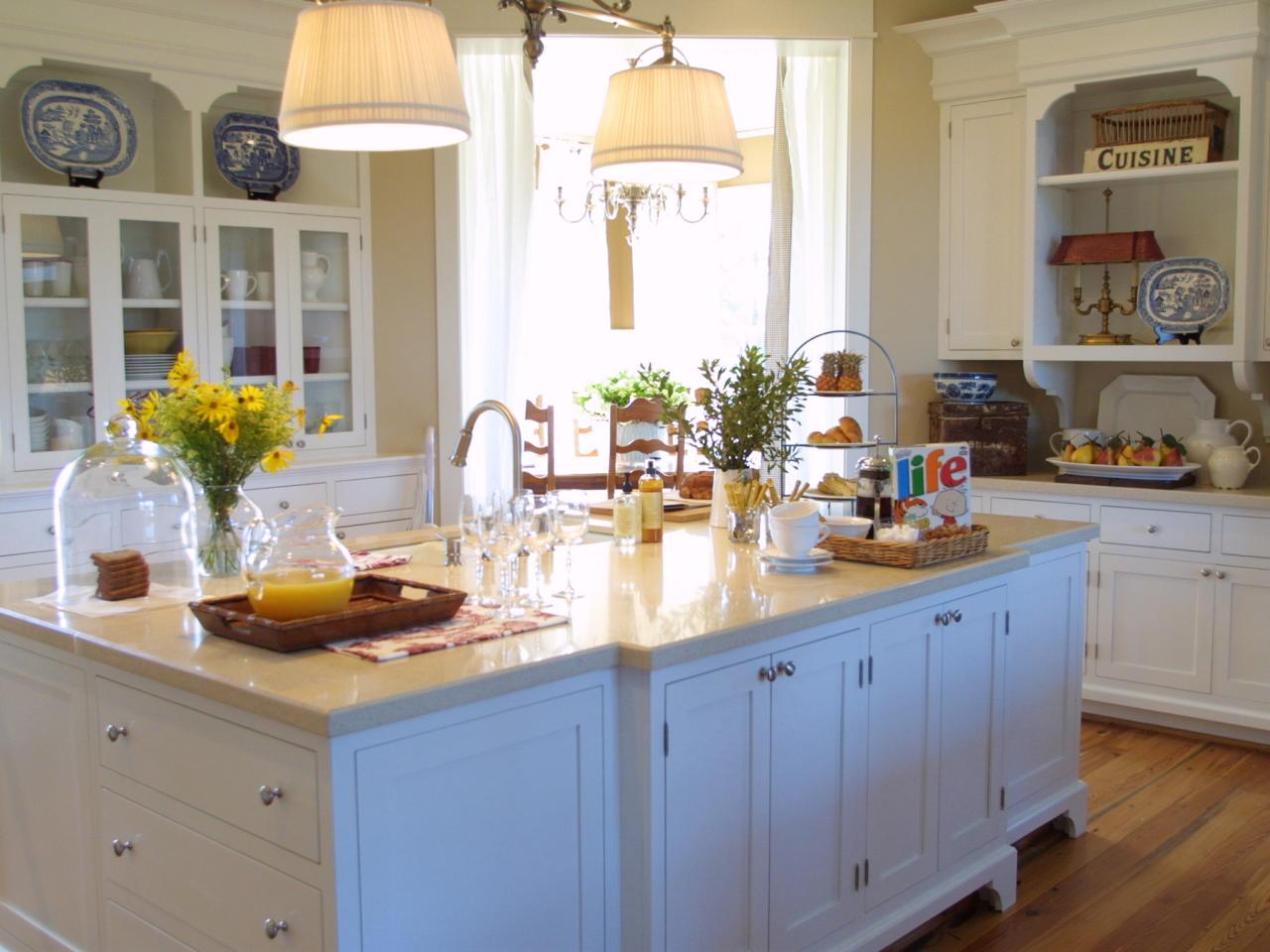 How to Decorate Kitchen Counters: HGTV Pictures & Ideas