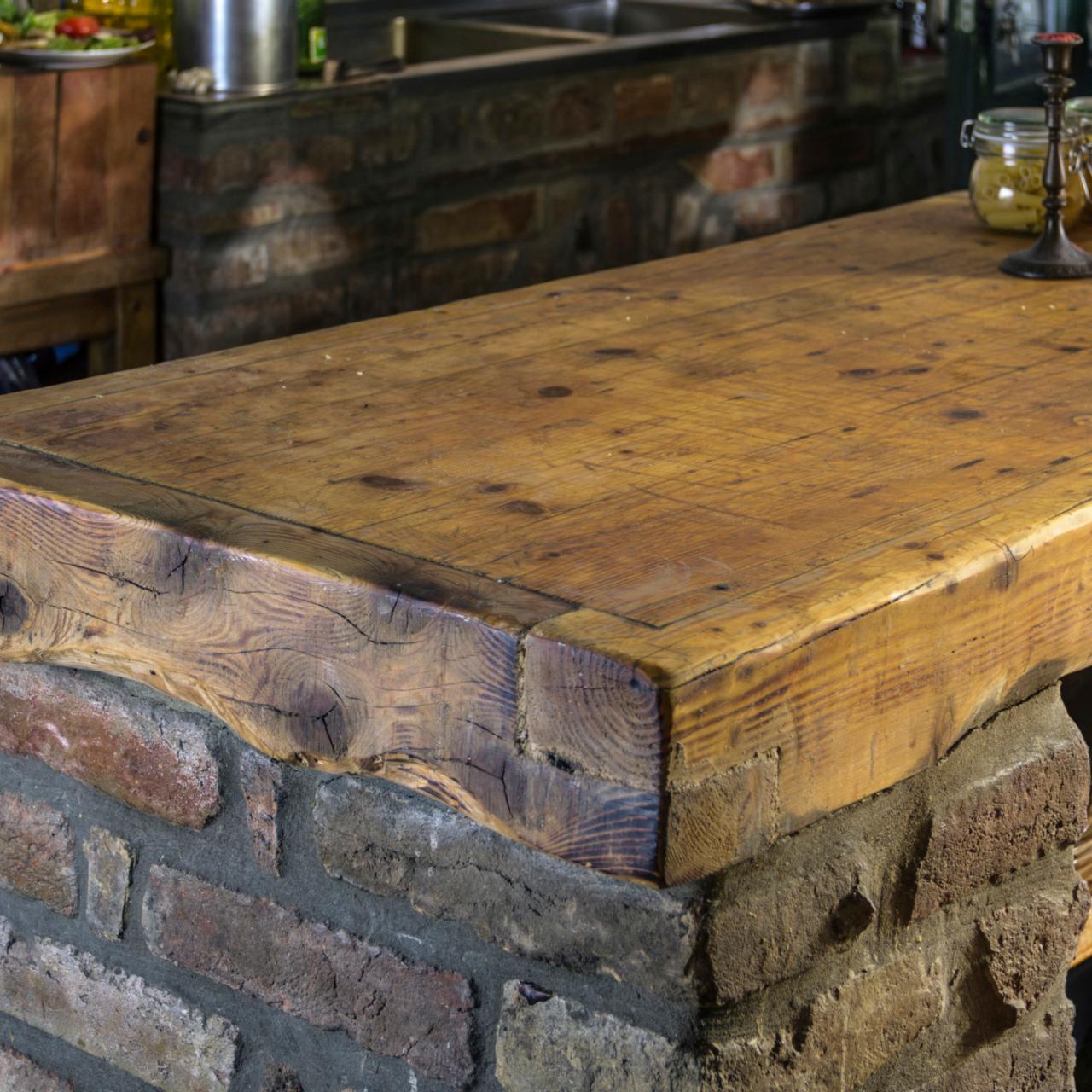 Rustic Kitchen Islands