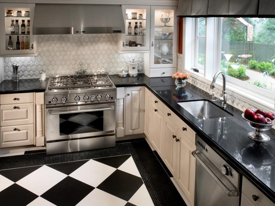 Small Kitchen Cabinets Pictures, White Cabinets Black Countertop Small Kitchen