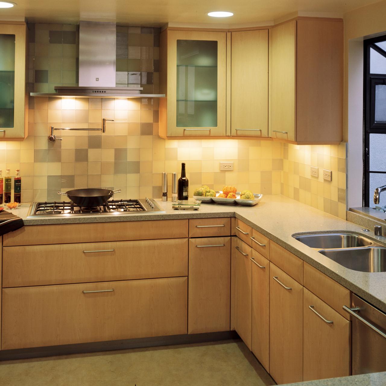 Glass Kitchen Cabinets for your Modular Kitchen Interiors