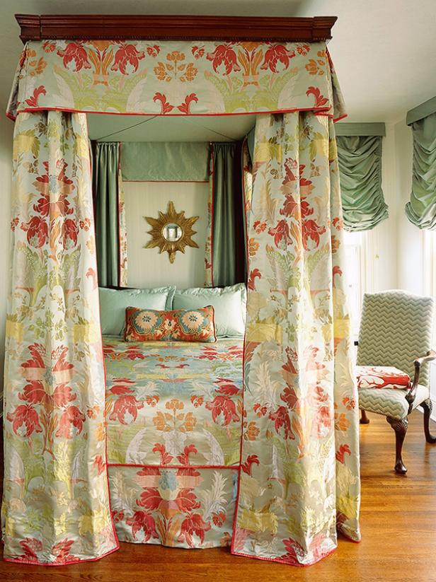 10 Designs For Small Bedrooms Hgtv