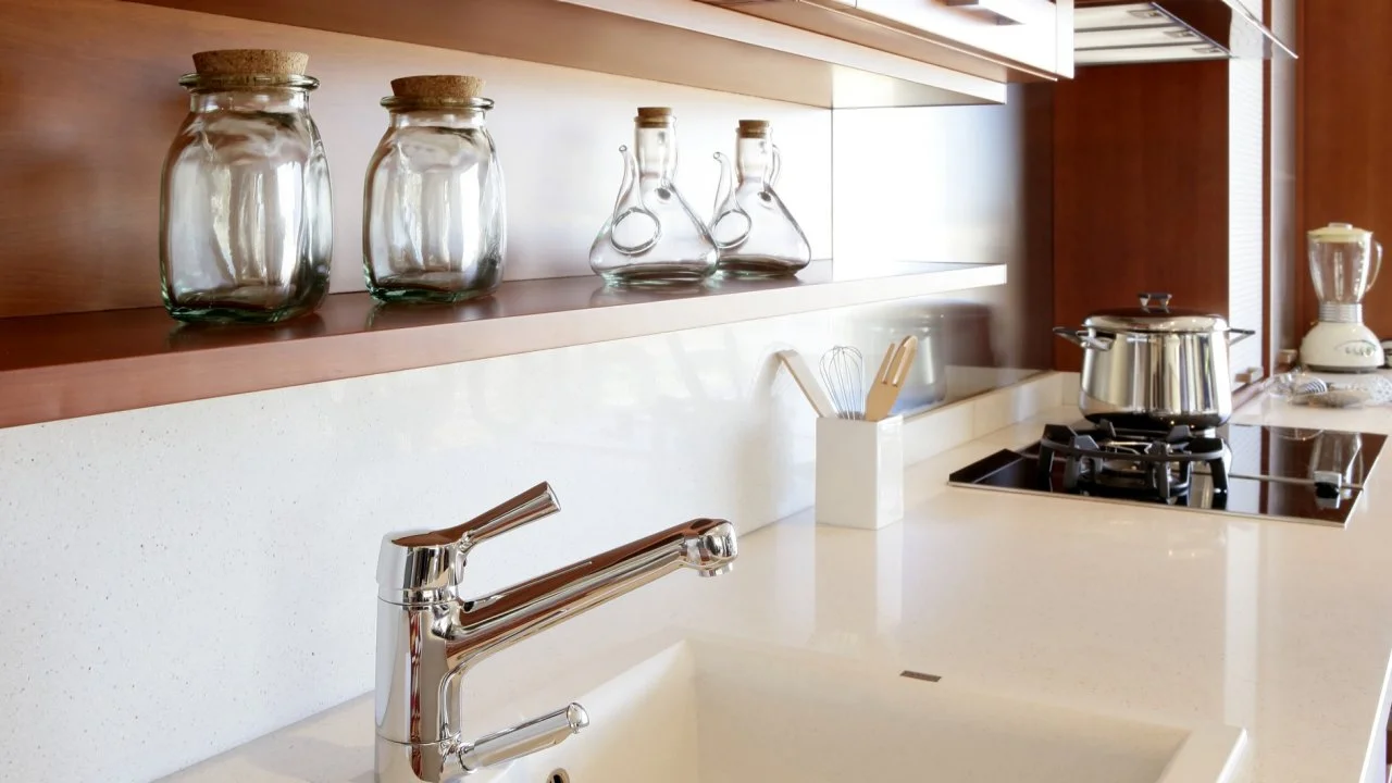 Black – C 11 SF – 4′ x 8′ laminate sheet - Pinnacle Laminate, image size:1280x720