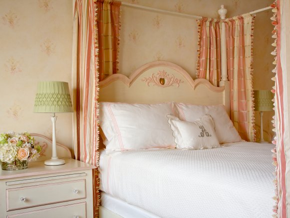 Peach And Cream Girl's Bedroom