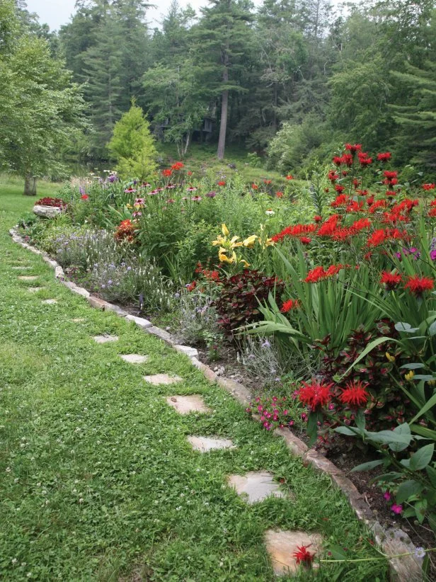 Decorative Garden Border Ideas: Stunning Styles to Transform Your Yard
