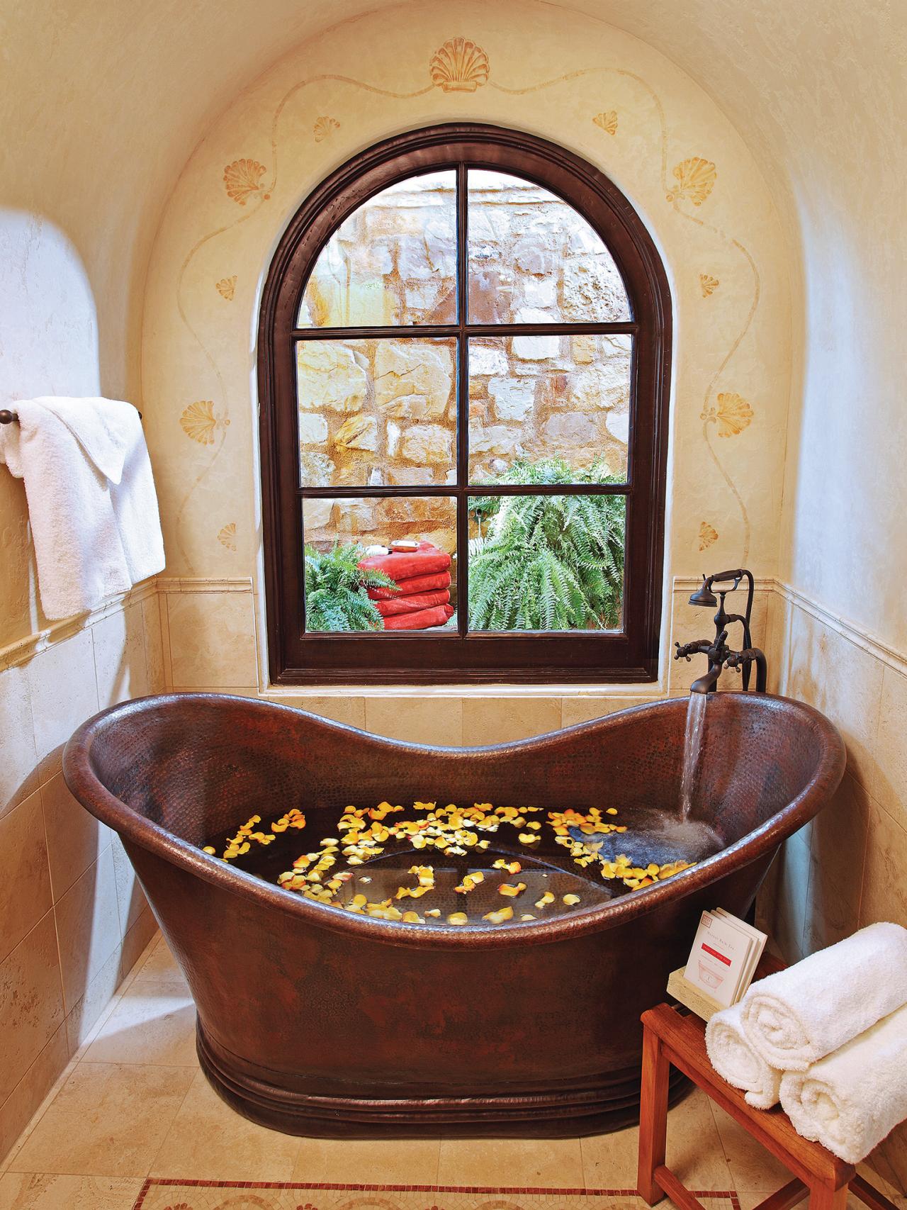 10 Amazing Tin Bathtubs For The Best Farmhouse Decor