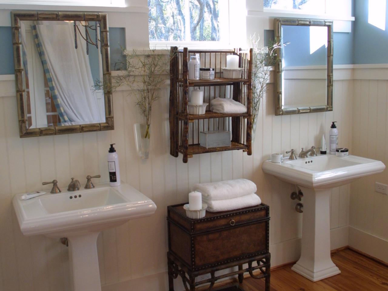 Small Vanity Colonial Bathroom