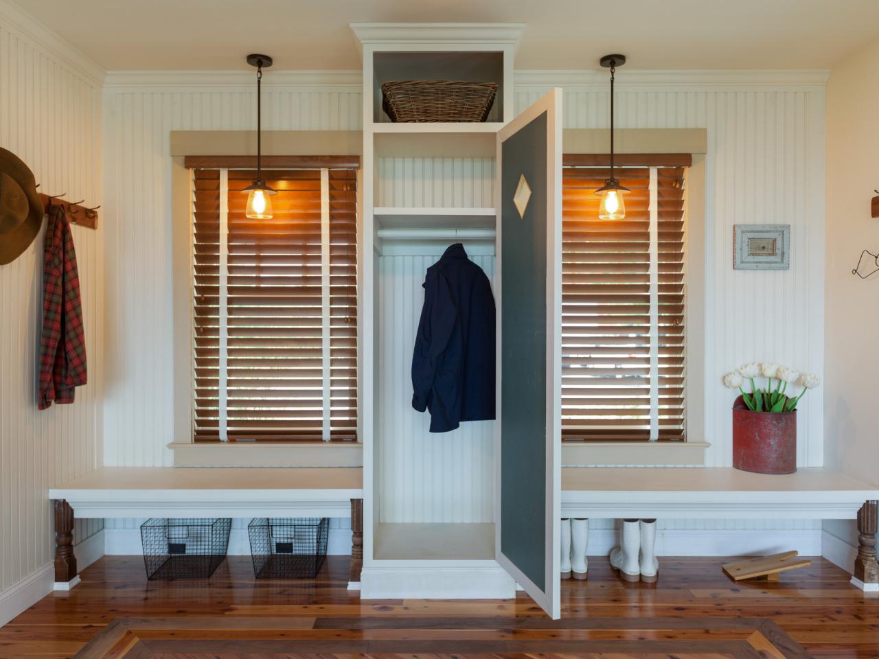 https://hgtvhome.sndimg.com/content/dam/images/hgrm/fullset/2013/6/28/0/BC12_Foyer-03-Coat-Closet-Open-IMG3267_4x3.jpg.rend.hgtvcom.1280.960.suffix/1405374093077.jpeg