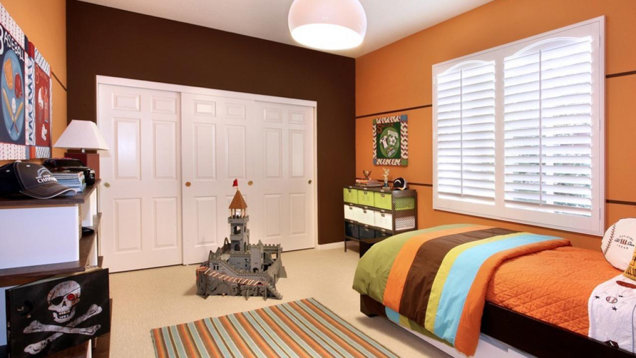 https://hgtvhome.sndimg.com/content/dam/images/hgrm/fullset/2013/8/2/0/Original_Kids-Rooms-Orange-Boy-Bedroom_4x3.jpg.rend.hgtvcom.1280.720.suffix/1409174431274.jpeg