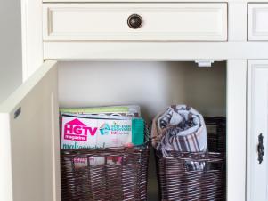 BPF_holiday-house_interior_update_an_entry_storage_baskets_in_console_v
